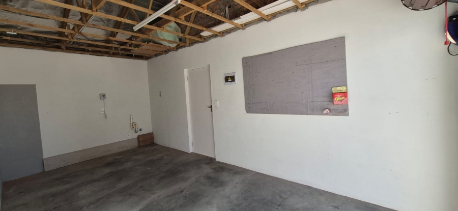 To Let 2 Bedroom Property for Rent in Dana Bay Western Cape